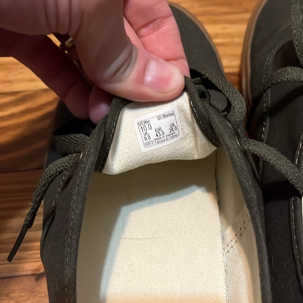 Vans Authentic Canvas Sneaker - Picture 6 of 6